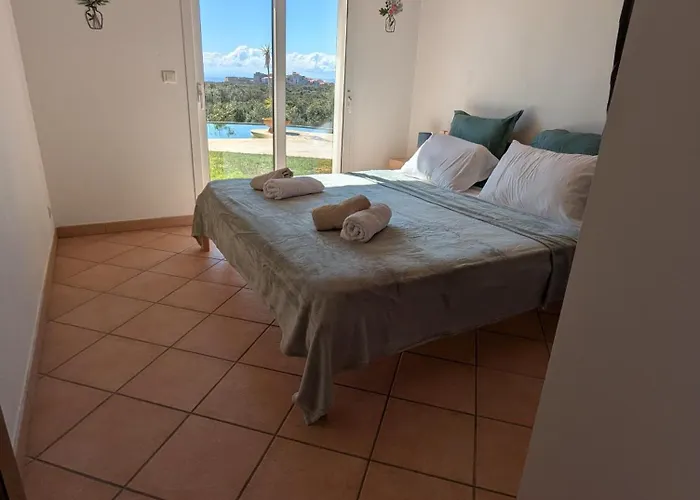 A Macchia, Piscine Et Vue Sur