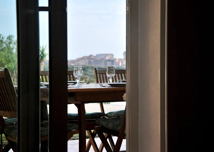 A Macchia, Piscine Et Vue Sur *