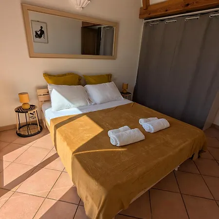 A Macchia, Piscine Et Vue Sur * Bonifacio (Corsica)