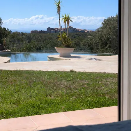 A Macchia, Piscine Et Vue Sur * Bonifacio (Corsica)