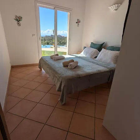 A Macchia, Piscine Et Vue Sur