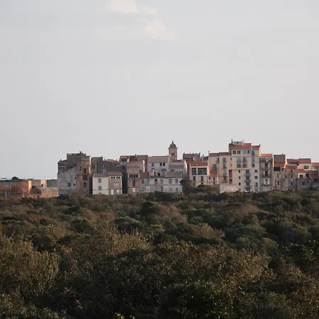 A Macchia, Piscine Et Vue Sur