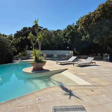 A Macchia, Piscine Et Vue Sur Willa Bonifacio (Corsica)