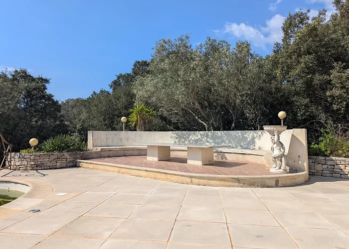 A Macchia, Piscine Et Vue Sur 빌라