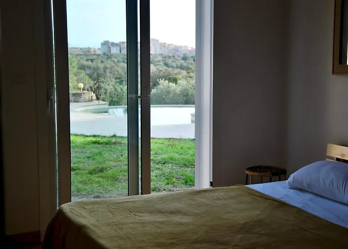 A Macchia, Piscine Et Vue Sur Villa *