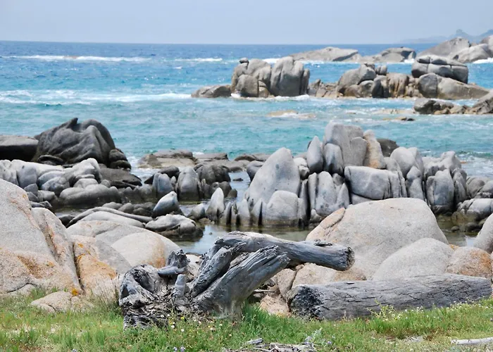 빌라 A Macchia, Piscine Et Vue Sur 보니파시오